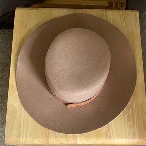 GIGI PIP Tan Wide-Brimmed Hat Felt Fedora